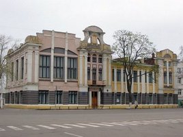 Здание в котором размещалась Земская управа до революции, построено в 1914-1916 годах